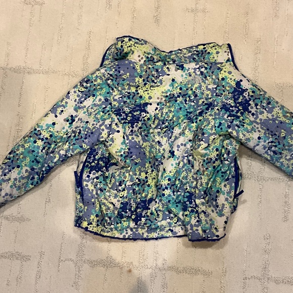 The North Face Kids Puffer Jacket - Blue and Green Floral - Picture 4 of 4